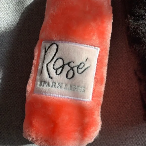 NWT zippy paws Rose & Merlot Happy Hour Crusherz Dog Toys - Picture 3 of 9